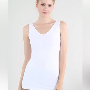 NWOT Nikibiki White Reversible Long Seamless Tank One Size